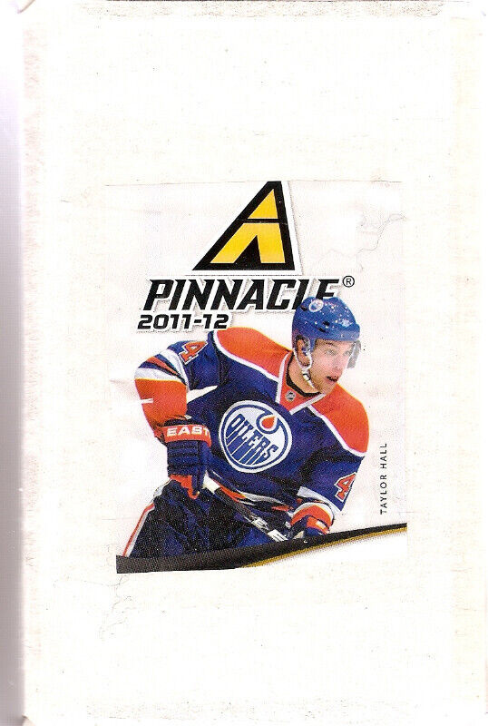 2011-12 Pinnacle Hockey Set (250 cards) in Arts & Collectibles in St. Catharines