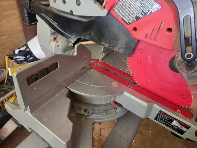 Heavy Duty compound mitre saw with extendable sliding table in Power Tools in Bedford - Image 6