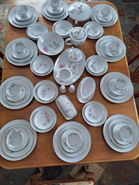 Set de vaisselle en porcelaine 10 couverts complet et plus ...