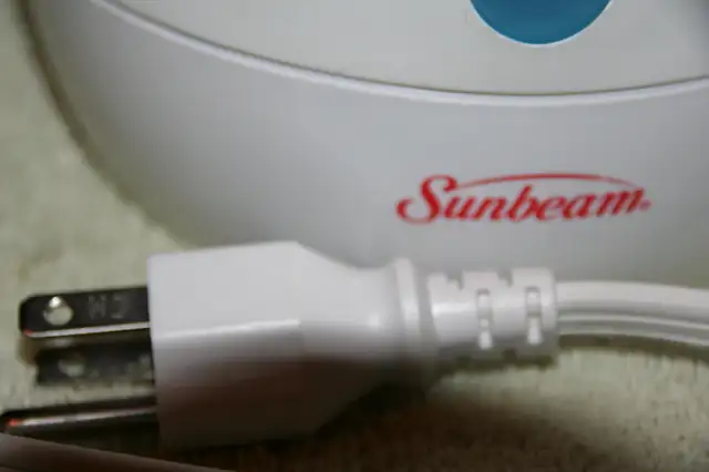 ELECTRIC KETTLES Sunbeam 1.7L $20 'n Proctor Silex 1.0L $15 used63006662336515123
