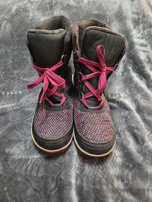 Sorel Winter Boots Women's Size 8 in Women's - Shoes in City of Toronto - Image 4