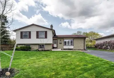 Beautiful 2 bedroom and 1 full bathroom basement unit in a detached house is available. Property is...