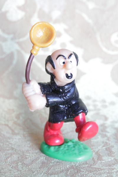 Figurine en excellente condition fabriquée et peinturée à Hong Kong ..... La cote de rareté est de 3...