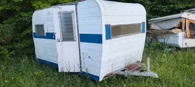 Old trailer, roof is super rough shape, great for flat bed. Located between Hanover and Durham (Craw...