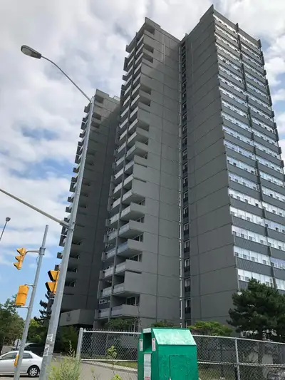 ✨ Bright & Convenient Room for Rent – Near Kennedy/Sheppard & Agincourt GO! ✨ Prime Location: 2 min...