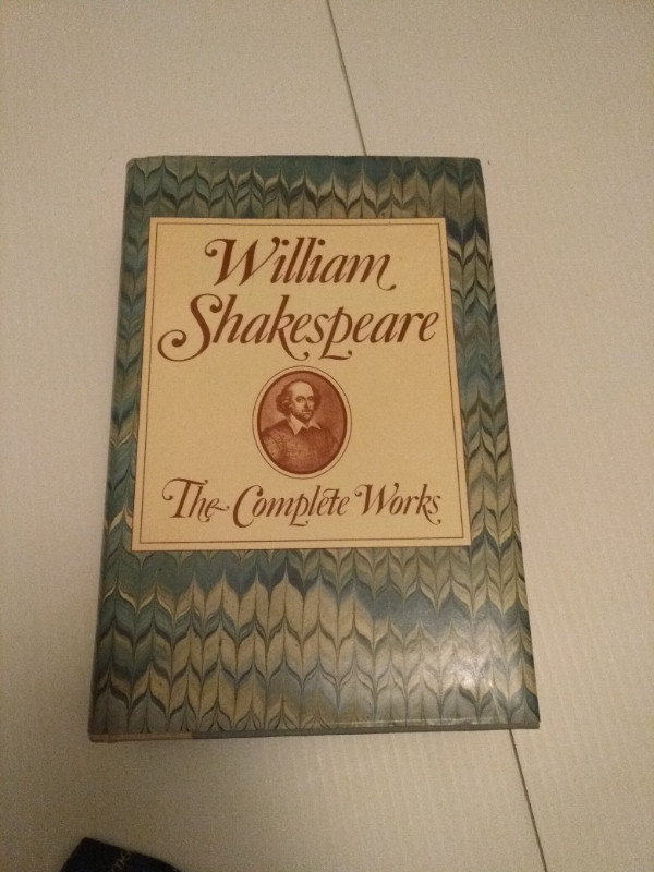 book: William Shakespeare: The Complete Works 1988 in Arts & Collectibles in Cambridge