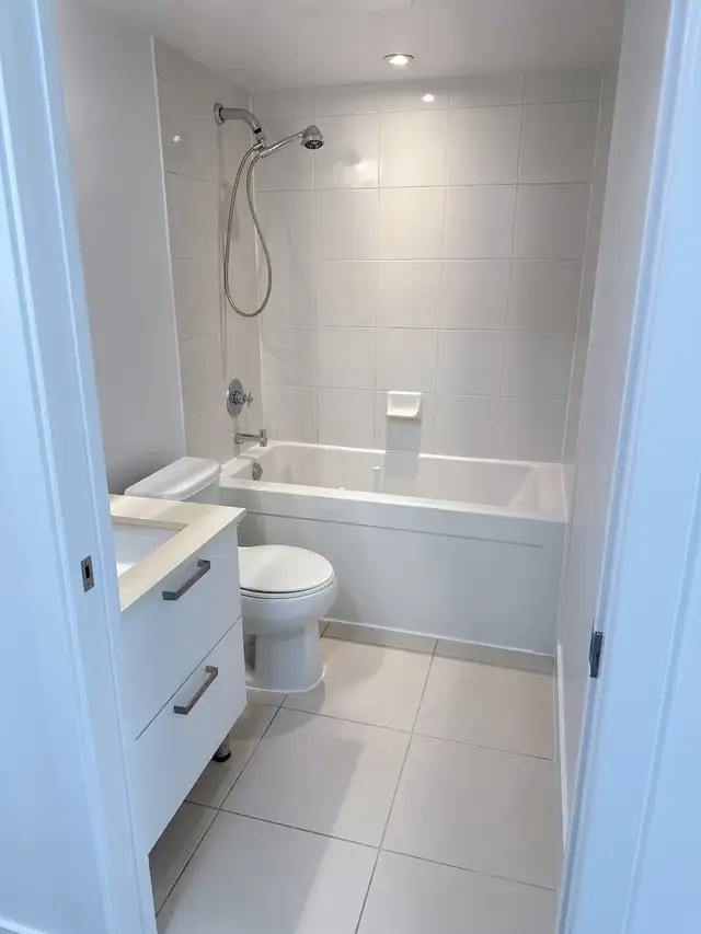 1-Bedroom + Den in Yaletown, Downtown Vancouver in Long Term Rentals in Vancouver - Image 3