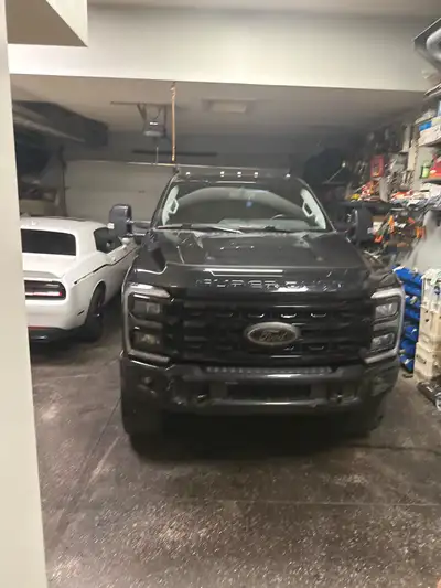 2023 F350 Lariat 6.7 power stroke diesel Lifted , leather, remote start, app start, alexa, blind spo...