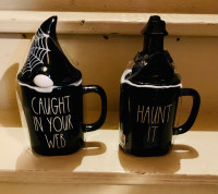 2 Rae Dunn Halloween 2022 Gnome & Haunted House Mugs w/ Lids