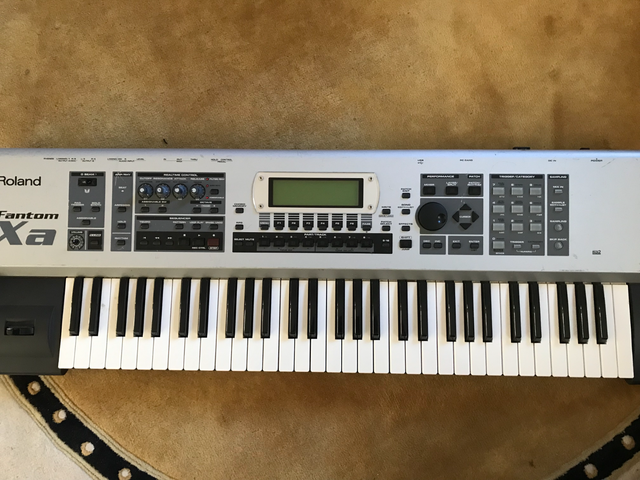 Roland Fantom XA Keyboard – Used / Good Condition in Pianos & Keyboards in City of Halifax - Image 2