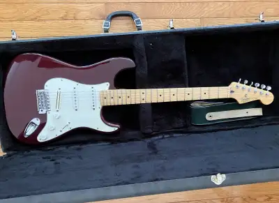 Fender Stratocaster, View more