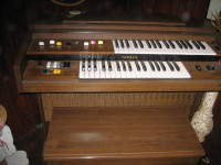 electric floor organ