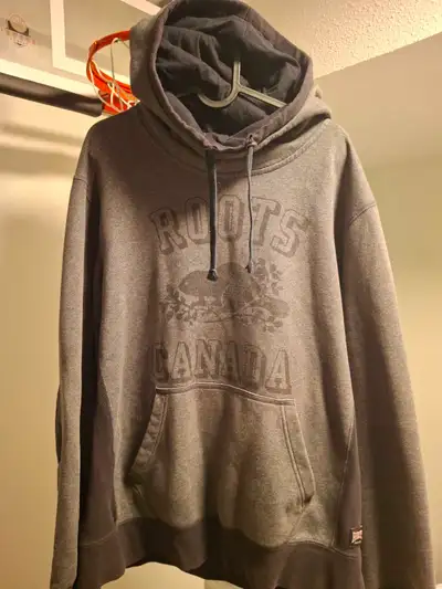 Mens Roots sweater., View more