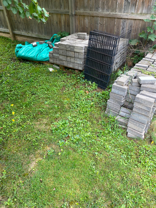 Interlock in Decks & Fences in Oakville / Halton Region - Image 4