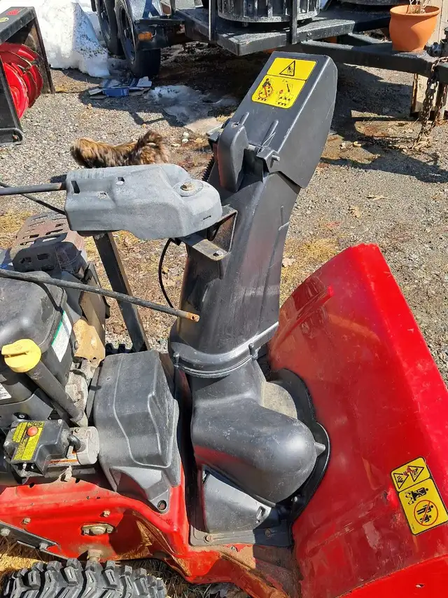 Toro Snowblower in Snowblowers in Barrie - Image 5
