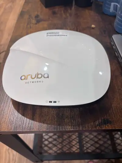 Used in excellent condition Aruba APIN0325 Modem $160 obo Pick up South St. Catharines Cash or E-Tra...