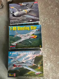Airplane model kits