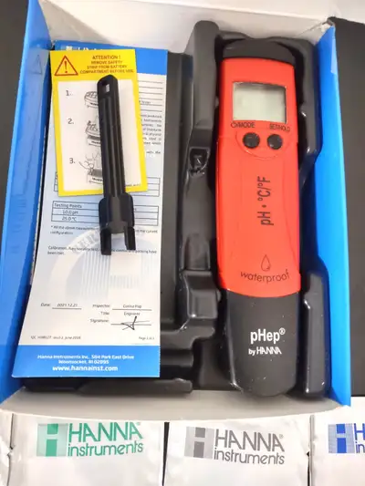 Hanna pH Temperature Tester HI98127, View more