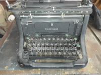 1939 or 1940 Underwood Master Typewriter