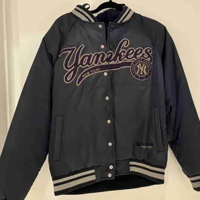 New York Yankees varsity jacket - MLB merch with detachable hood, View more
