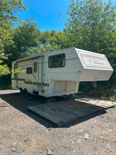 1988 citation fifth wheel In good shape for the age. Hauled it a hour this spring with no issues. 26...