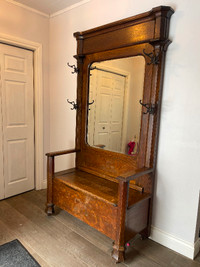 1900 Antique Sold Oak Entryway bench with mirror