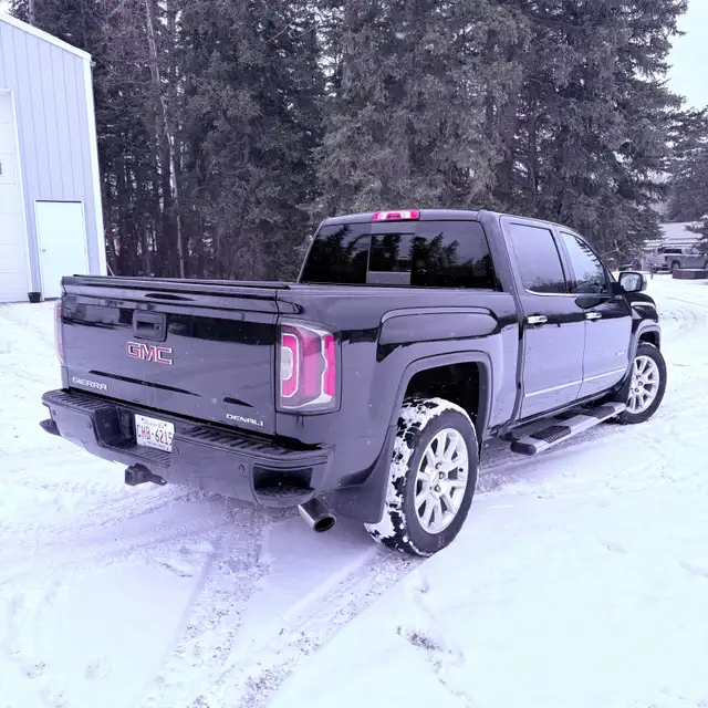 2018 GMC Denali 1500 crew cab 4wd in Cars & Trucks in St. Albert - Image 11
