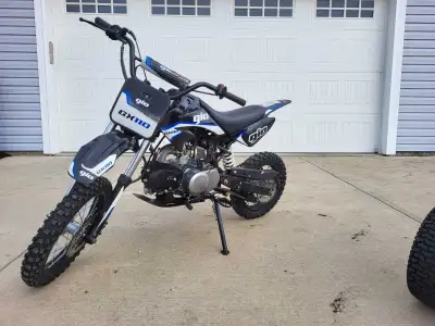 2019 Dirtbike / Pitbike GIO 110 4 Gears, no clutch Reason for selling: outgrown by our kids