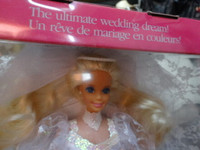 BARBIE  Wedding Fantasy doll, 2 languages,has all for the Day