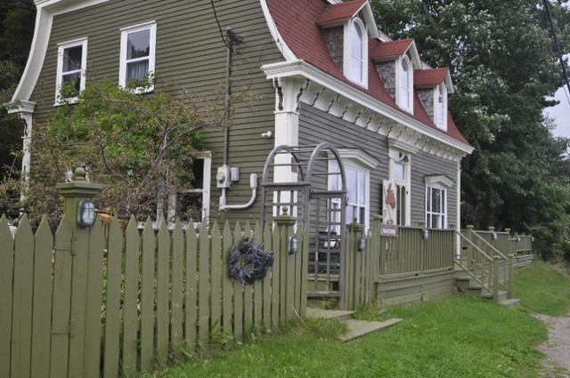 Full House or Single Room Vacation Rental in Newfoundland and Labrador