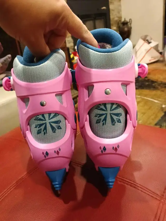 Frozen skates size 12 to 2 in Skates & Blades in Oakville / Halton Region - Image 11