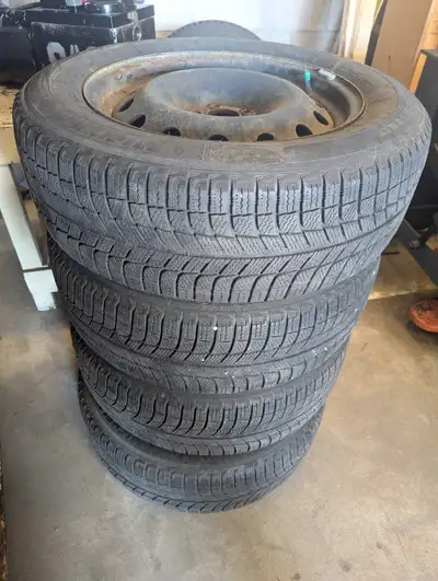 MICHELIN X-ICE winter tires for sale 225 60 R17 Mounted on steel rims No leaks ready to be used At l...