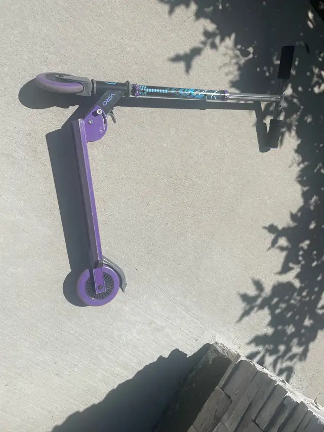 Purple Scooter in Other in Winnipeg - Image 2