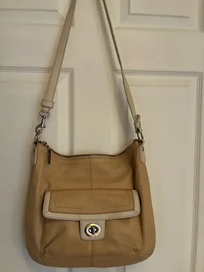 Authentic Coach leather crossbody - measures 13” x 11” - 1 exterior pocket, 3 interior pockets - fir...