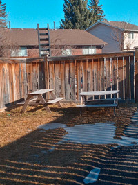 Two small picnic tables for free