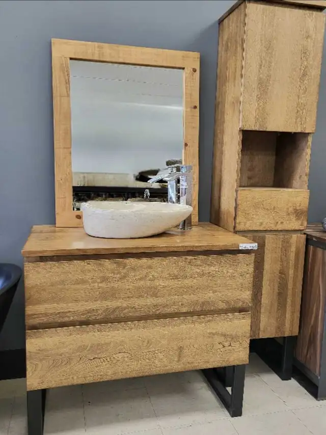 Vanités En Bois Massifs Sur Mesure  in Bathwares in Laval / North Shore - Image 7