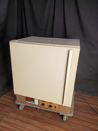 Fisher Scientific Model 655D    Isotemp Incubator