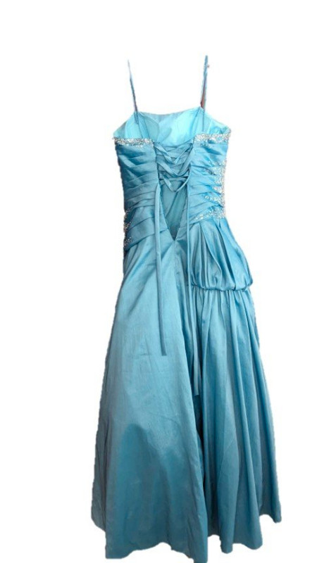 Robe de bal grandeur 8 in Women's - Dresses & Skirts in Gatineau - Image 3