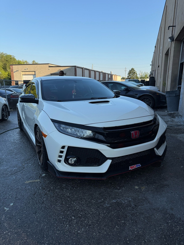 2018 Civic Type R in Cars & Trucks in Markham / York Region - Image 2