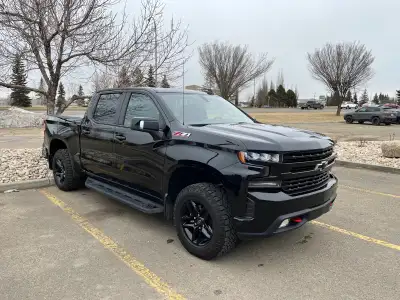 2021 Chevrolet Silverado 1500 Z71 Trail Boss. Like New. Mature owner never off roaded, non smoker, n...