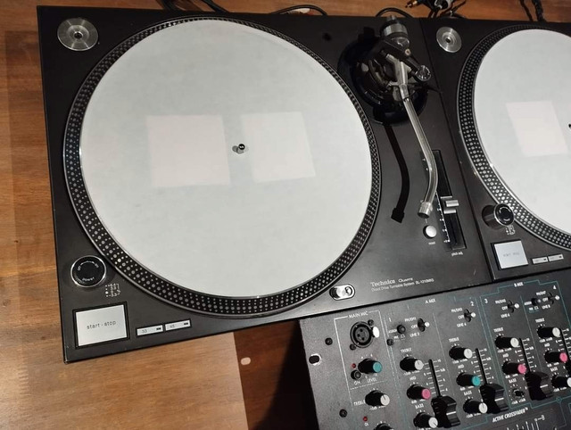 Technics SL-1210MK5 direct drive turntables  in Other in Mississauga / Peel Region - Image 2