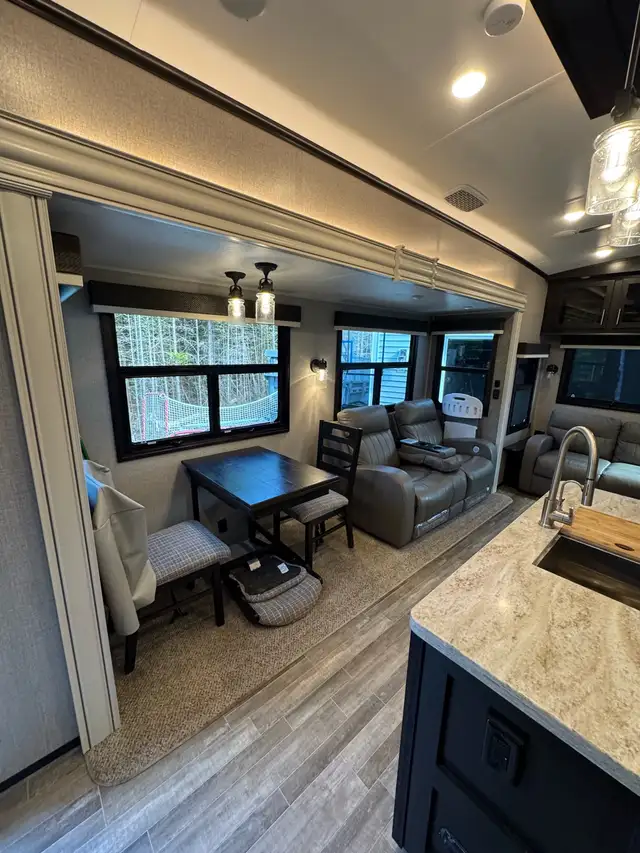 2020 Jayco NorthPoint 377RLBH in Travel Trailers & Campers in City of Halifax - Image 7