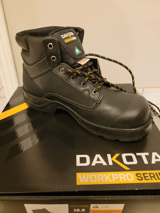 Saftey boots in Men's Shoes in Markham / York Region - Image 3