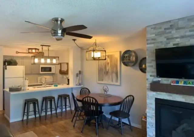 Collingwood - 2 bedroom Condo Lighthouse Point in Ontario in Canada - Image 3