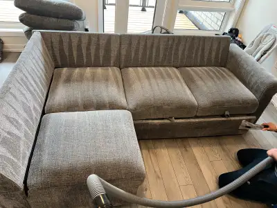 Offering professional home deep cleaning services at affordable rates! We specialize in carpet and u...