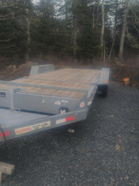 Equipment trailer 