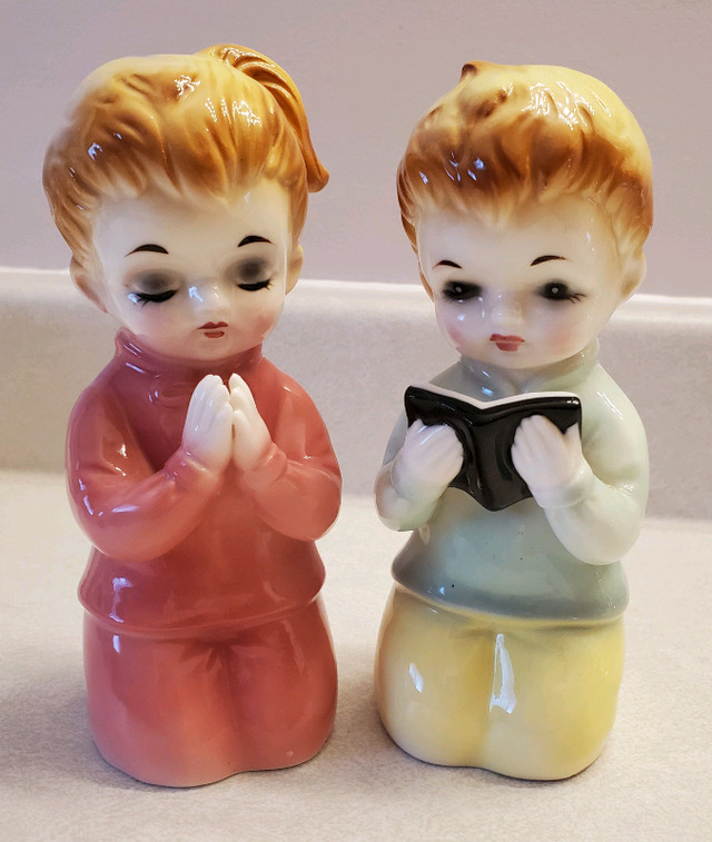 Vintage Collectible Figurines - Girl and Boy Praying in Arts & Collectibles in Chatham-Kent