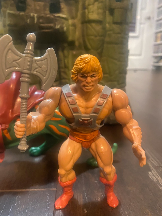 VINTAGE HEMAN AND SKELETOR  in Arts & Collectibles in Kingston - Image 2