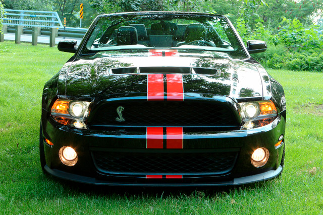 2011 Ford Mustang Shelby GT500 convertible dans Autos et camions  à Longueuil/Rive Sud - Image 3