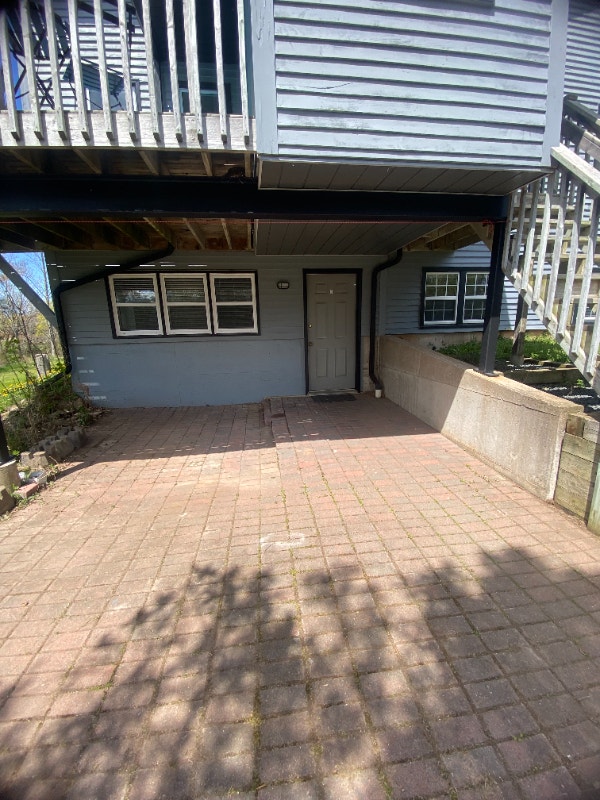 2 bed/1 bath Wolfville 1675/month utilities included Long Term